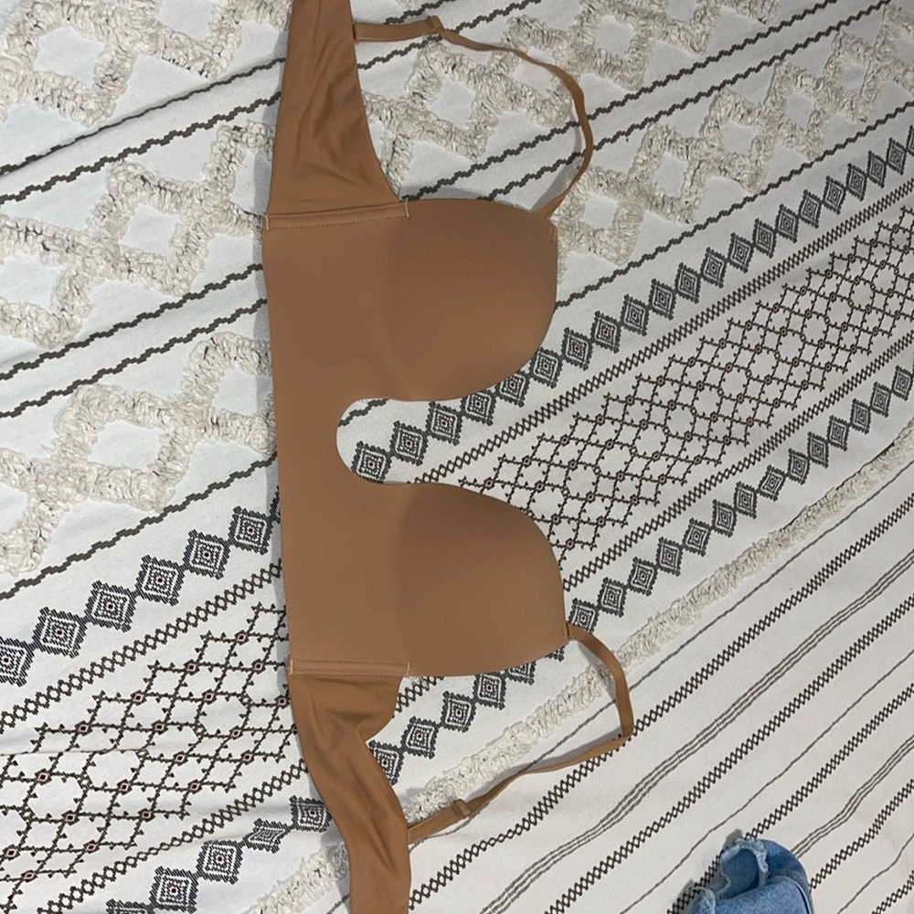 Women’s push up bra